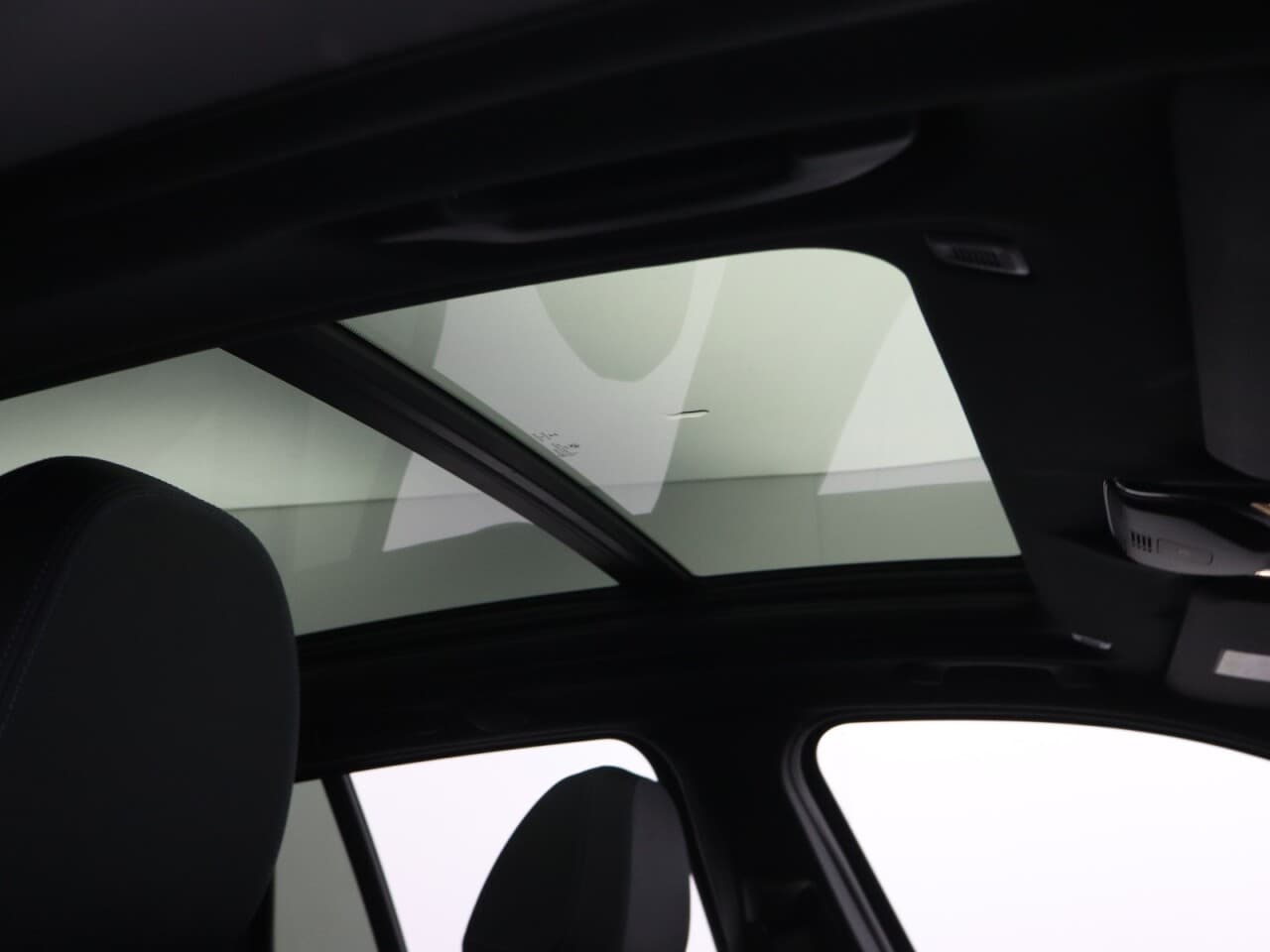 BMW IX3 80kWh M Sport — image 16