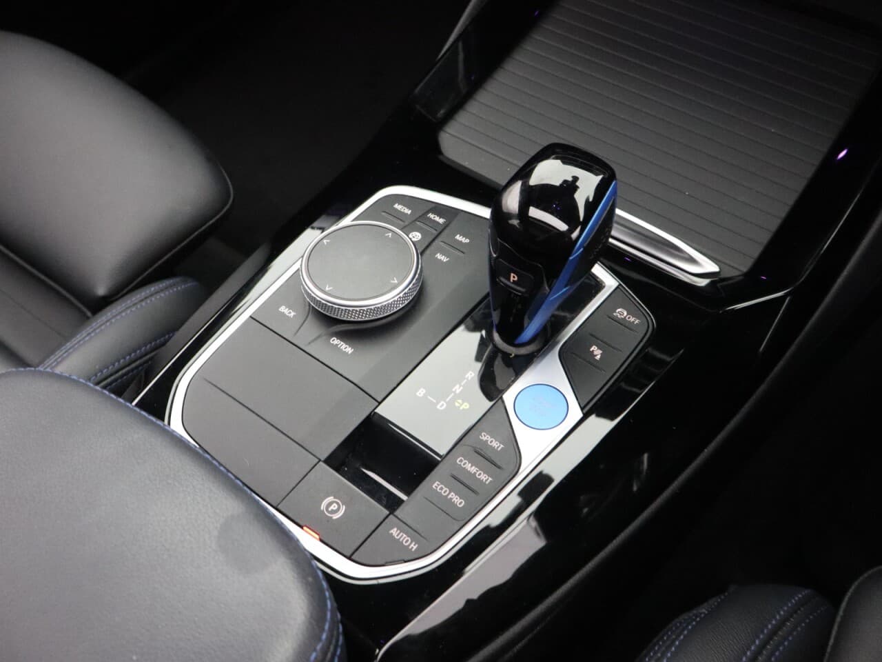 BMW IX3 80kWh M Sport — image 26