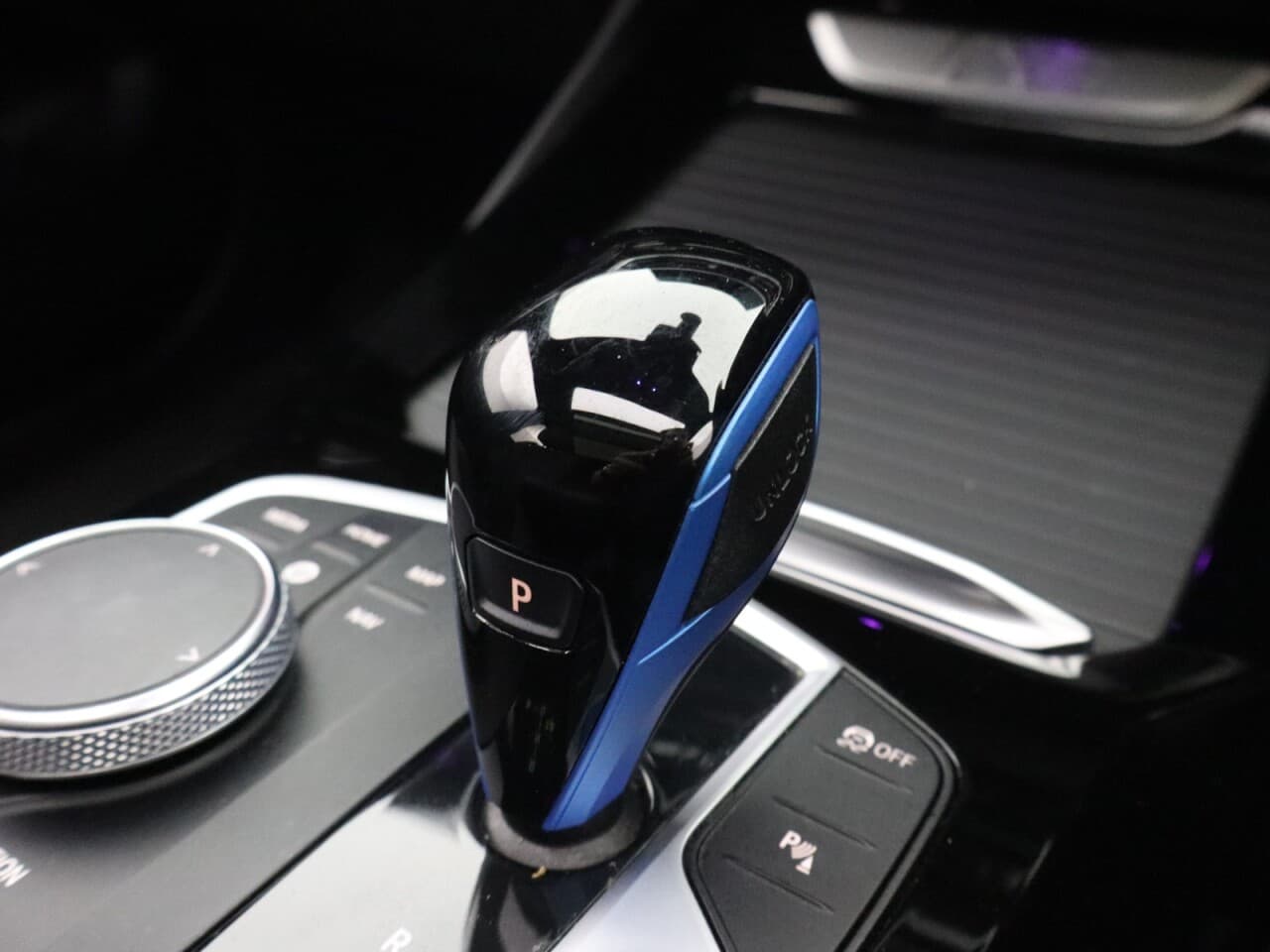 BMW IX3 80kWh M Sport — image 27
