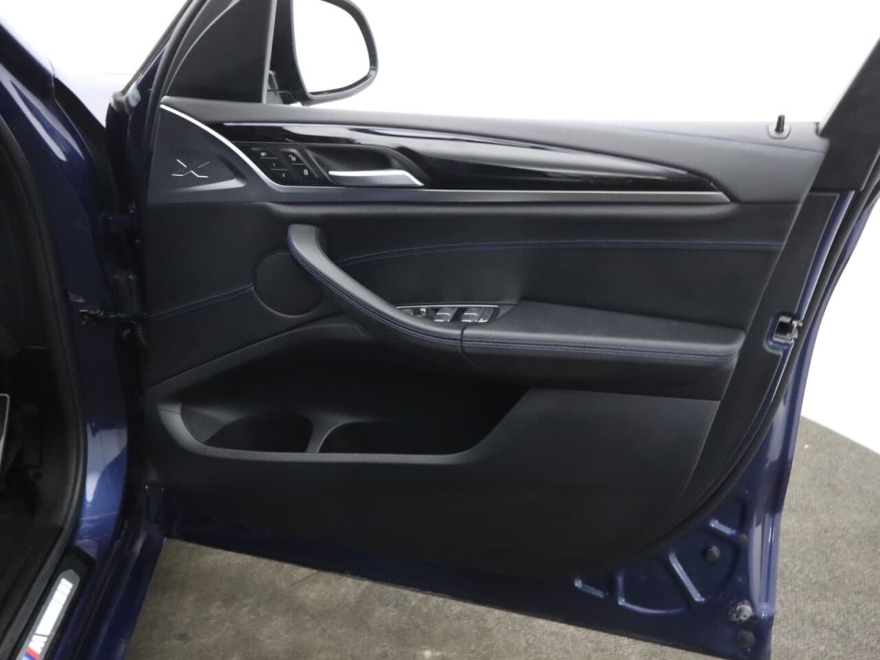 BMW IX3 80kWh M Sport — image 58