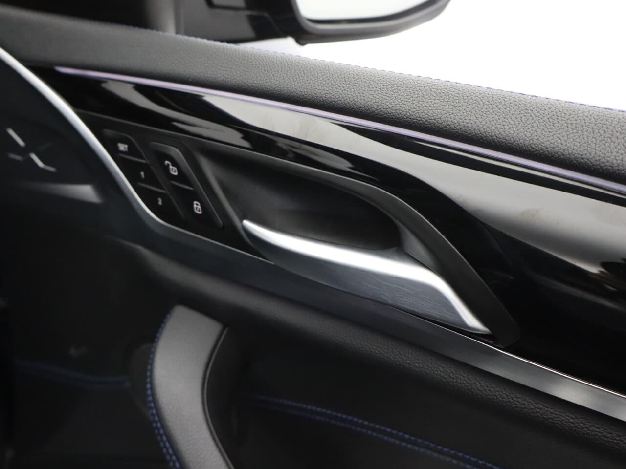 BMW IX3 80kWh M Sport — image 60