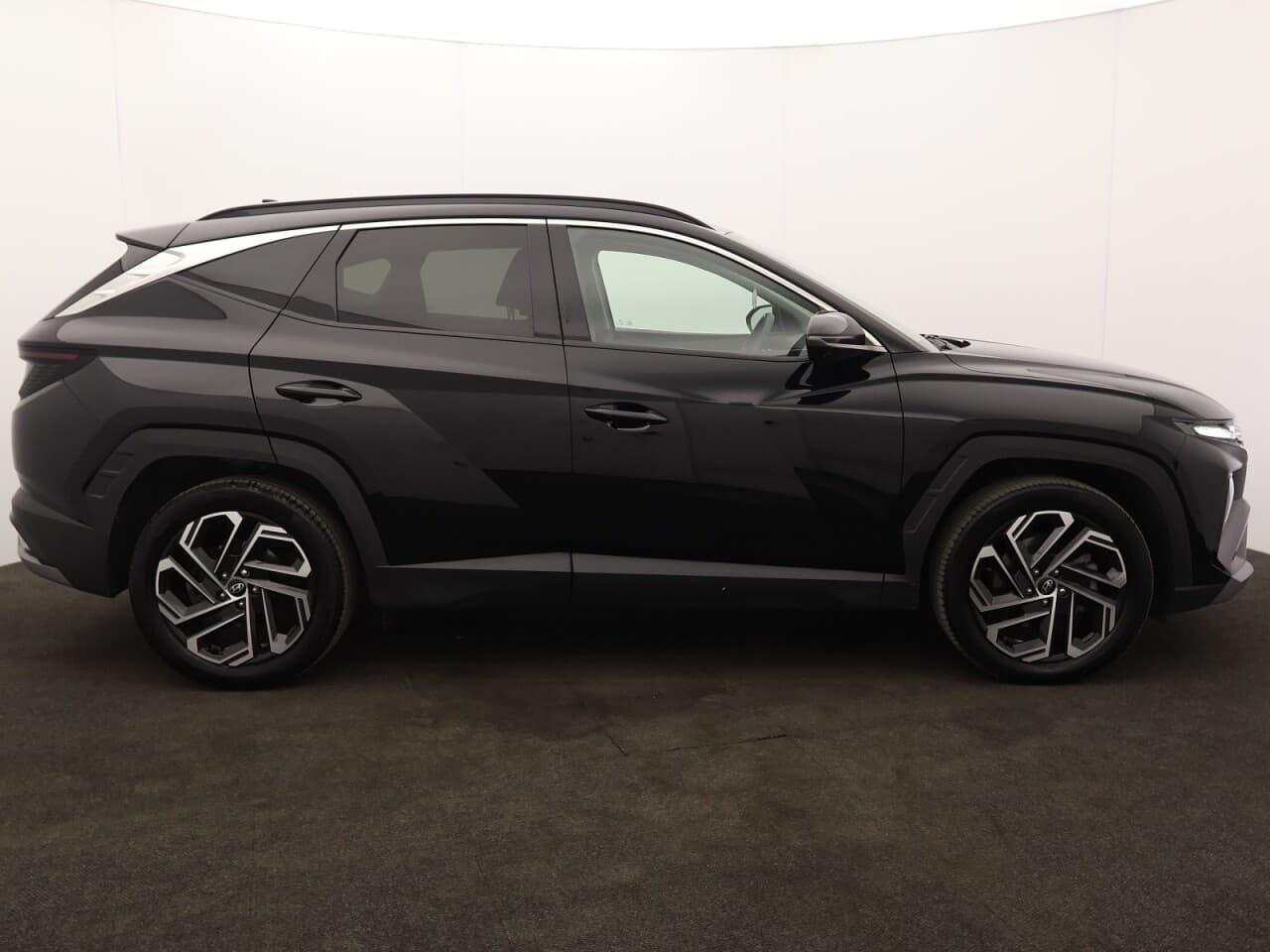Hyundai Tucson 1.6 T-GDi Ultimate — image 11