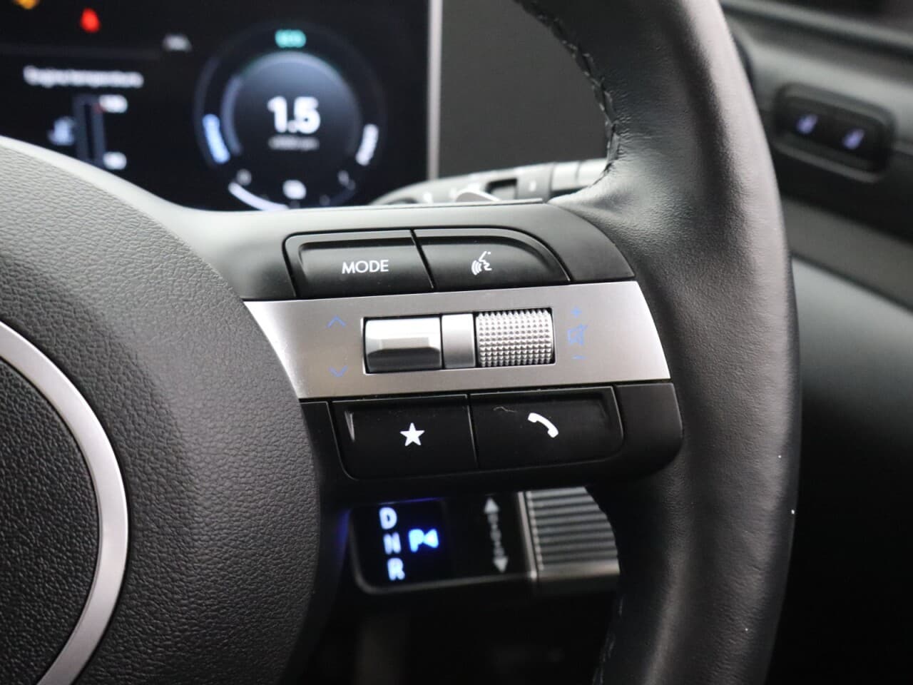 Hyundai Tucson 1.6 T-GDi Ultimate — image 18