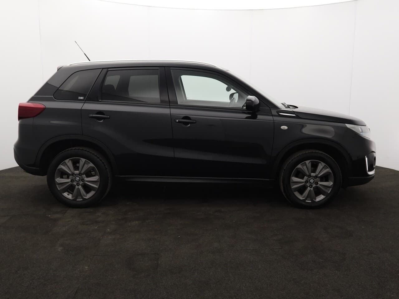 Suzuki Vitara 1.4 Boosterjet MHEV SZ-T — image 11