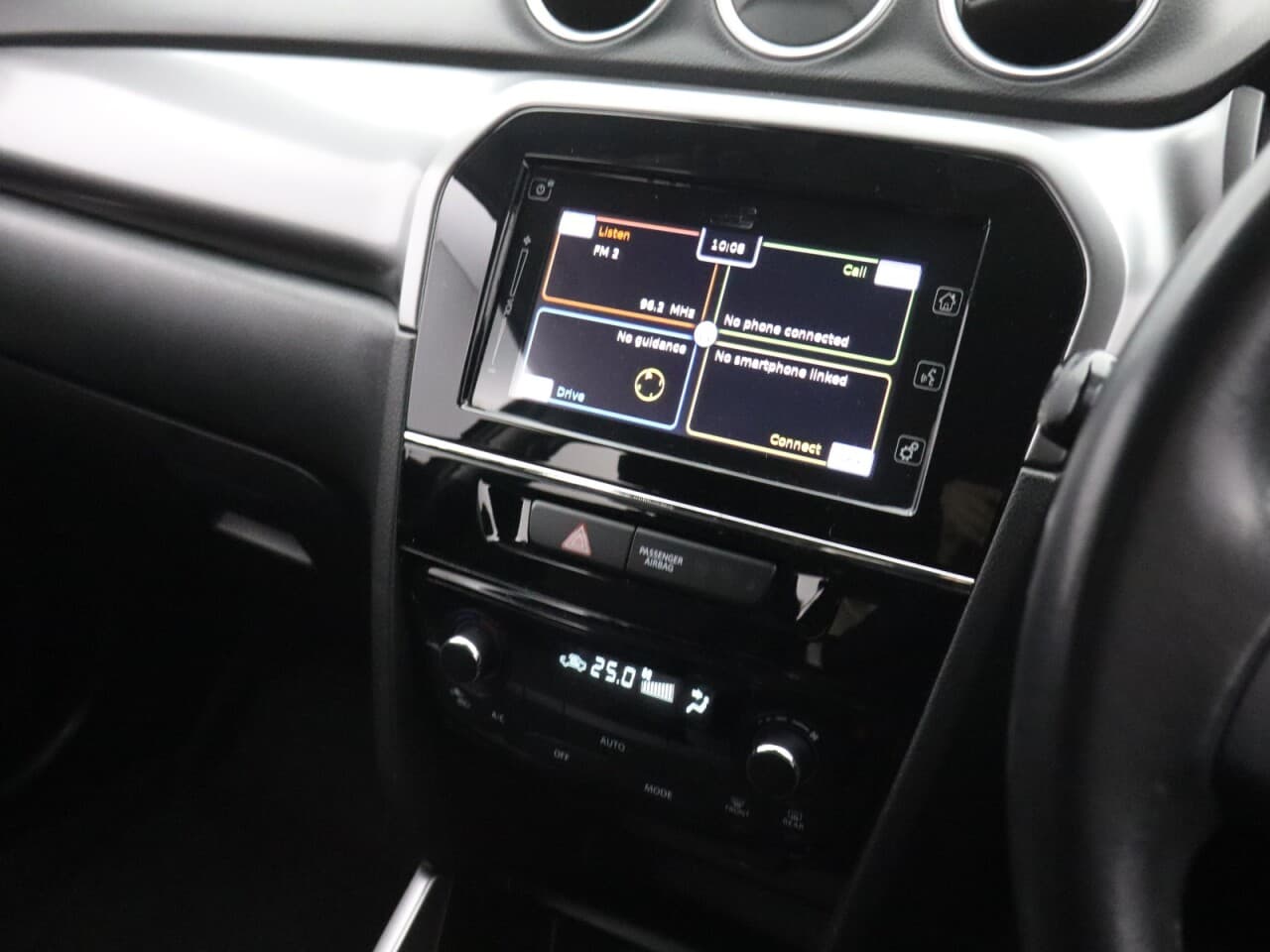 Suzuki Vitara 1.4 Boosterjet MHEV SZ-T — image 23