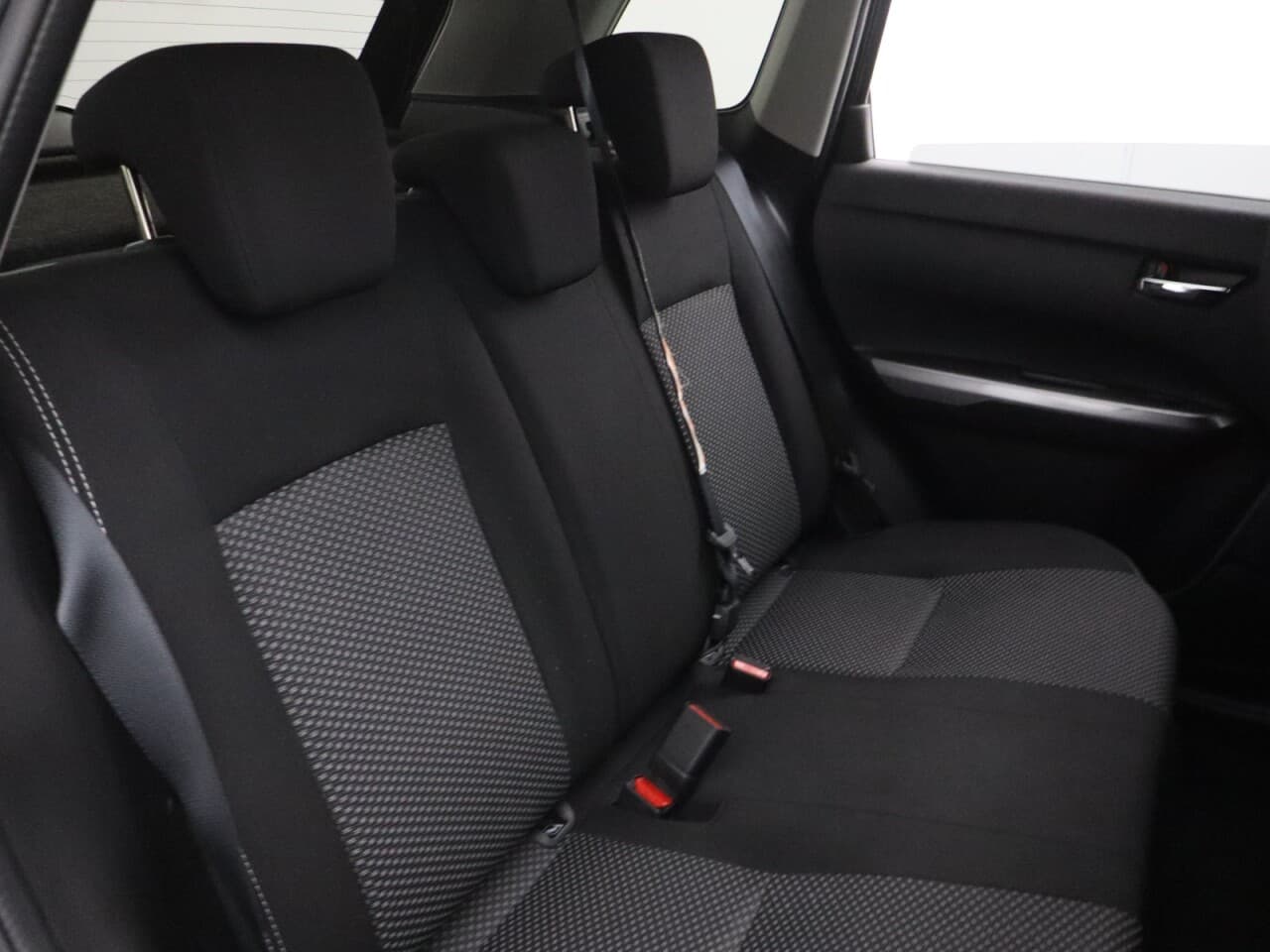 Suzuki Vitara 1.4 Boosterjet MHEV SZ-T — image 41