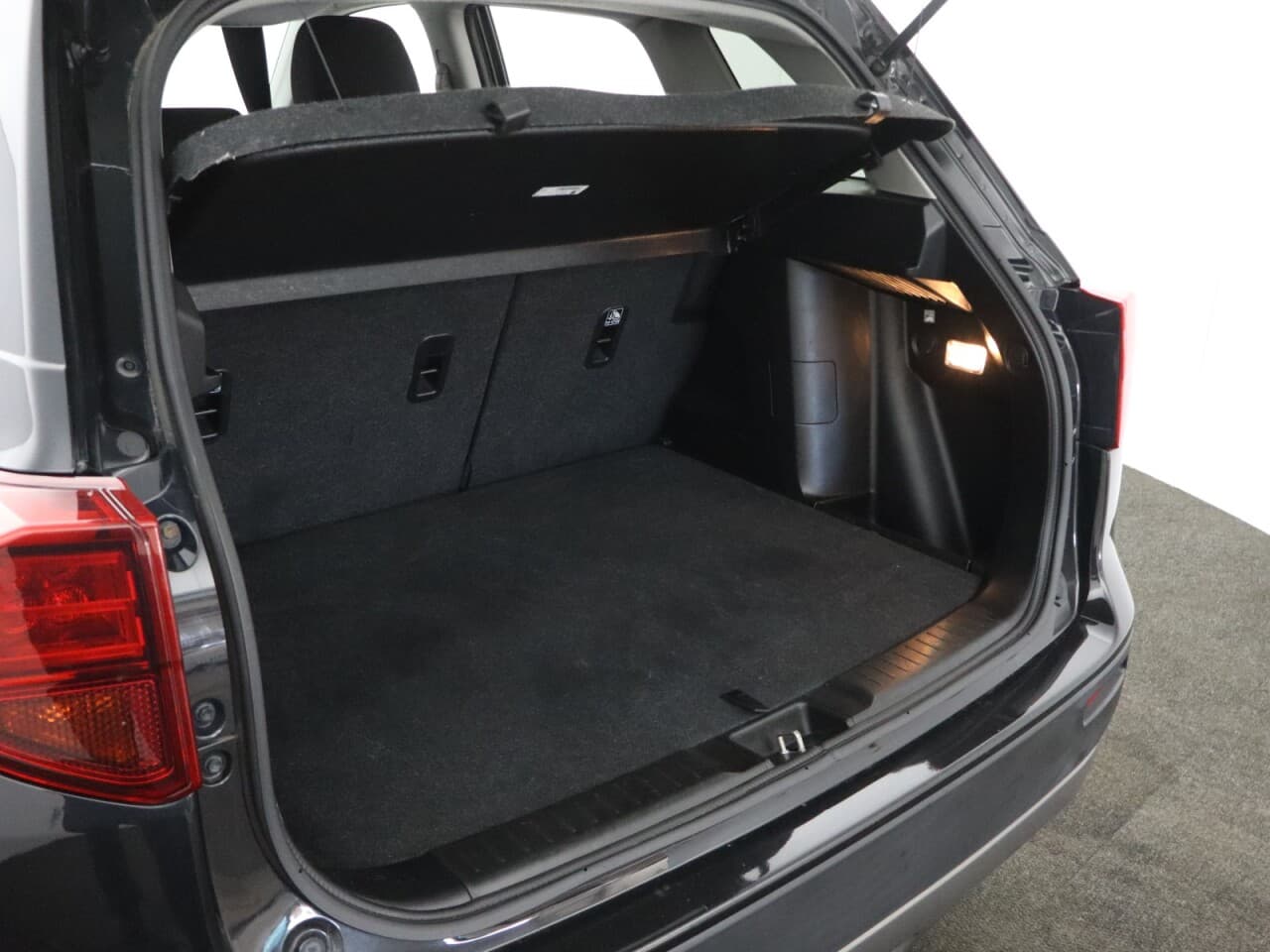Suzuki Vitara 1.4 Boosterjet MHEV SZ-T — image 43