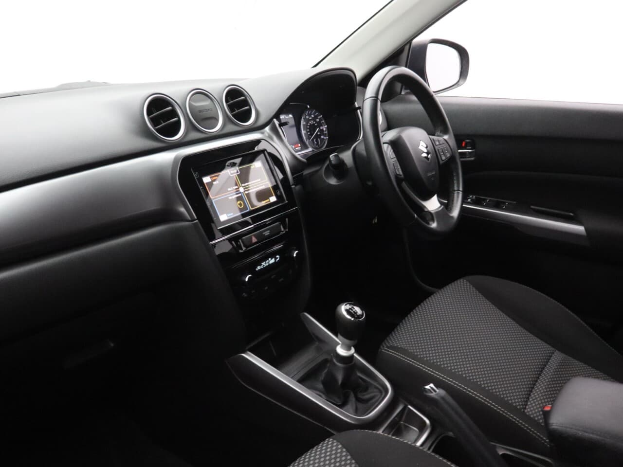 Suzuki Vitara 1.4 Boosterjet MHEV SZ-T — image 39