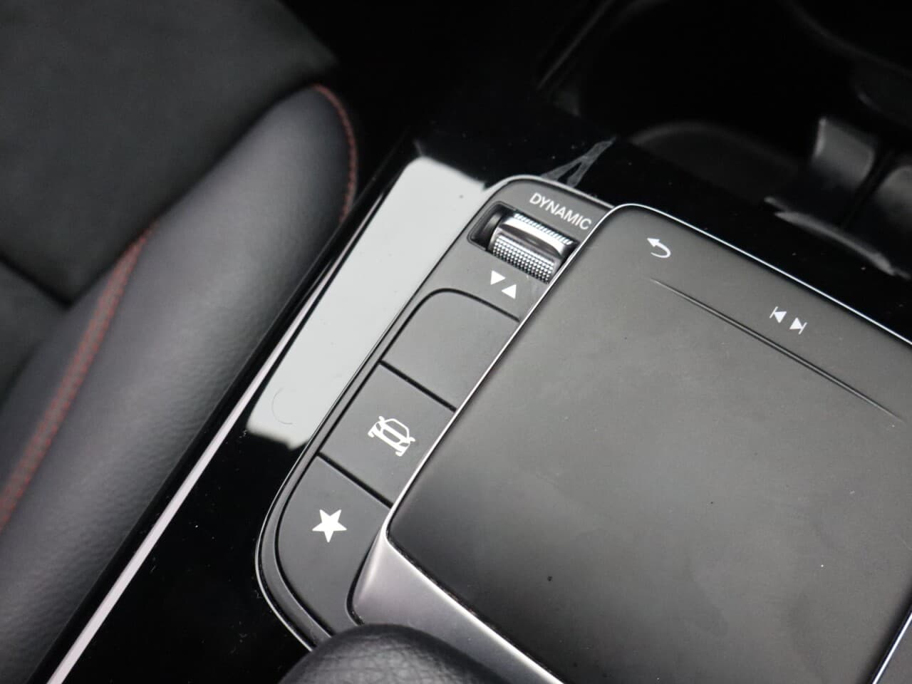 Mercedes-Benz A Class 1.3 A250e 15.6kWh AMG Line — image 26