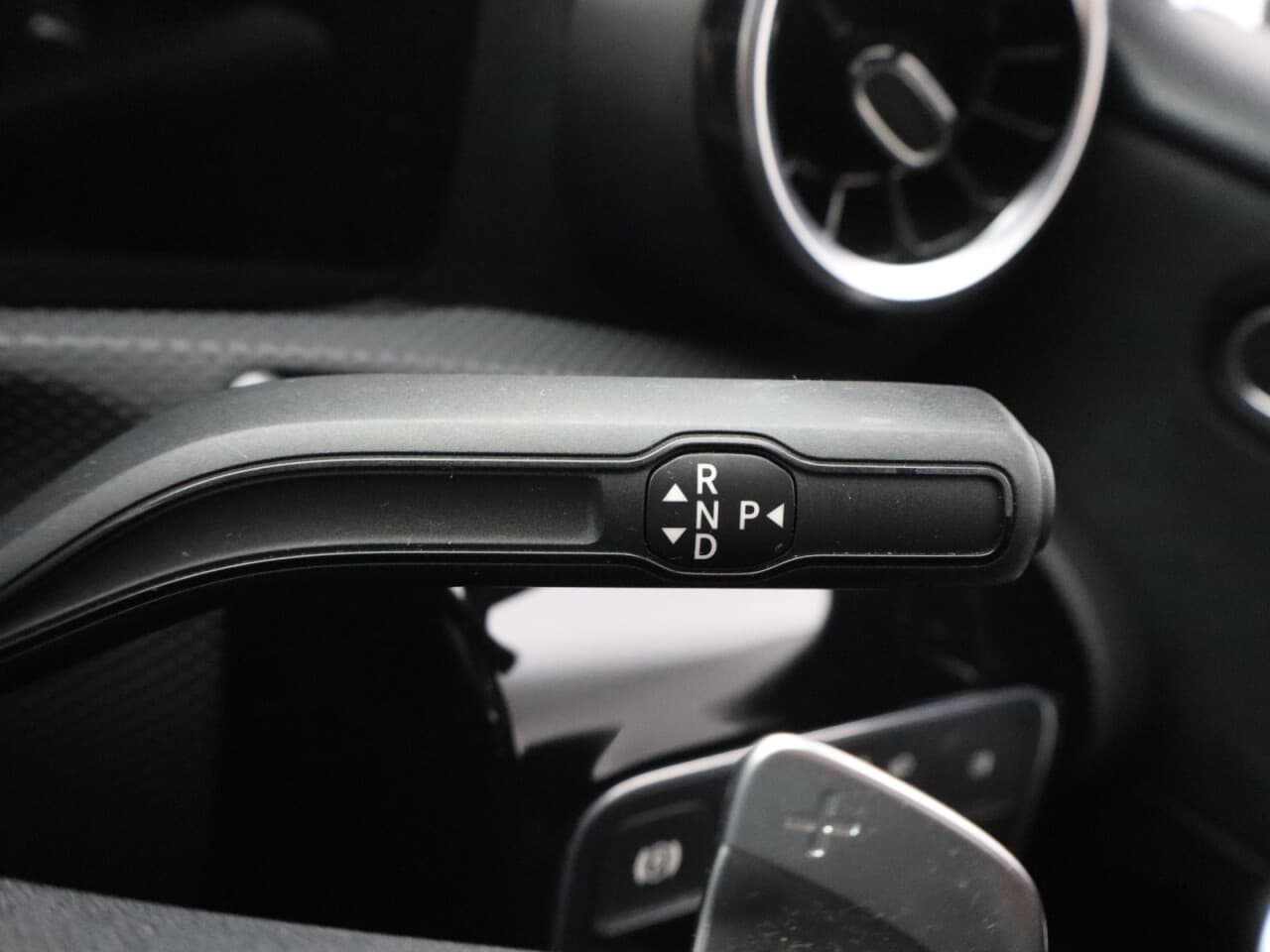 Mercedes-Benz A Class 1.3 A250e 15.6kWh AMG Line — image 30