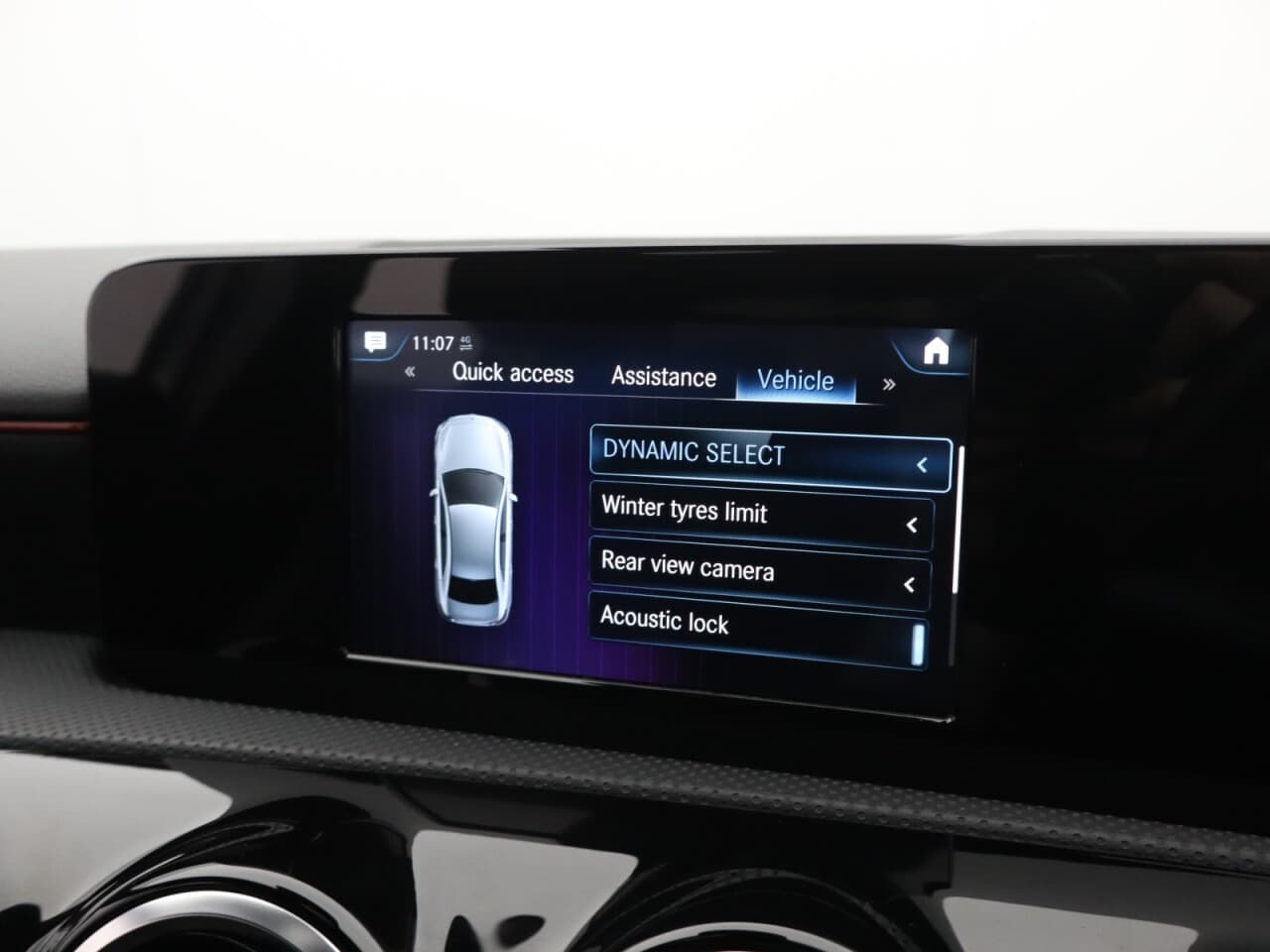 Mercedes-Benz A Class 1.3 A250e 15.6kWh AMG Line — image 38