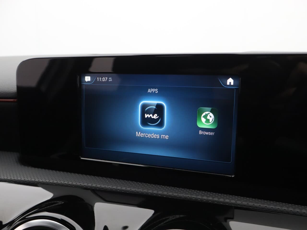 Mercedes-Benz A Class 1.3 A250e 15.6kWh AMG Line — image 40