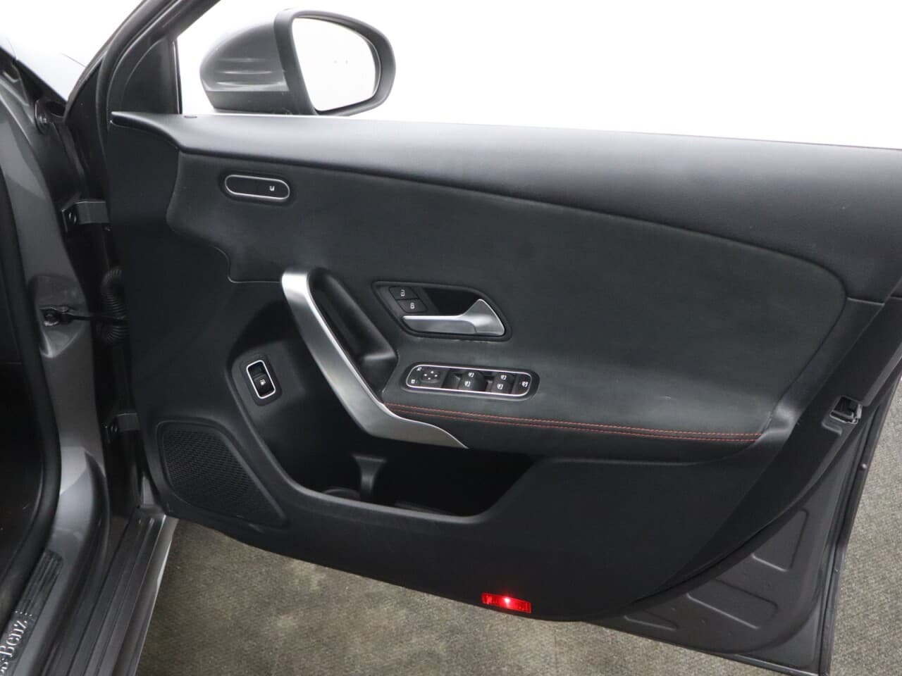 Mercedes-Benz A Class 1.3 A250e 15.6kWh AMG Line — image 51