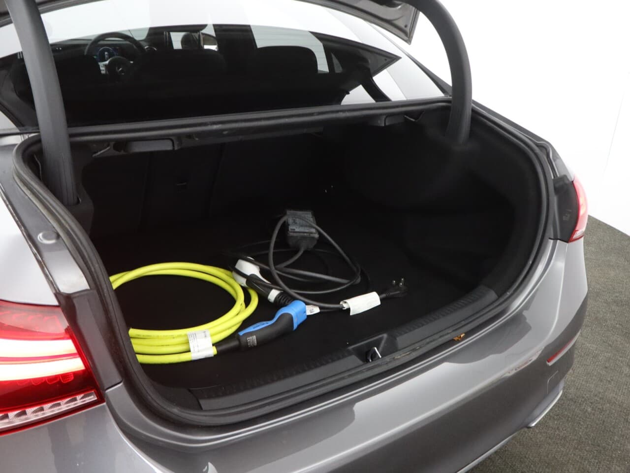 Mercedes-Benz A Class 1.3 A250e 15.6kWh AMG Line — image 50