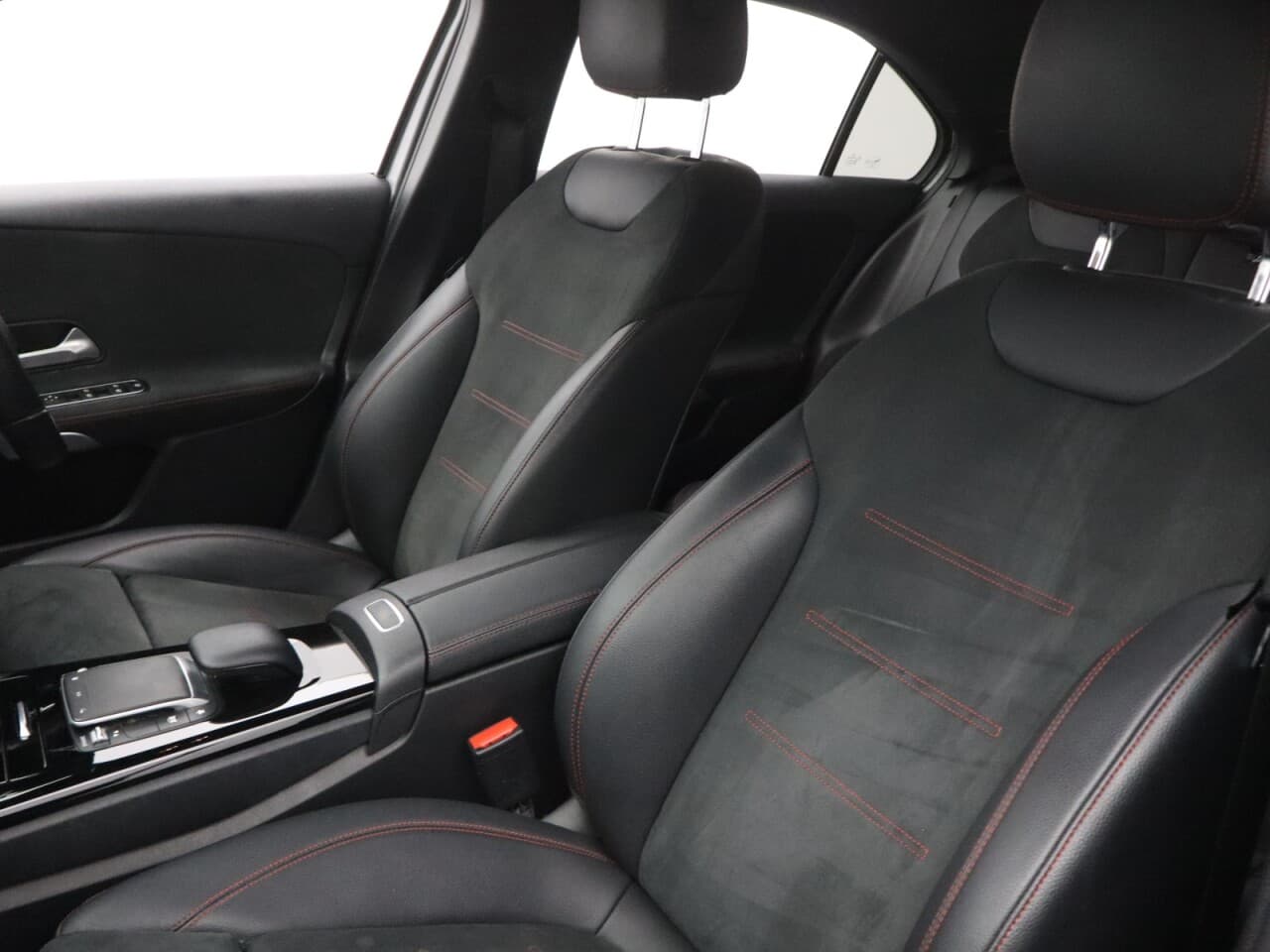 Mercedes-Benz A Class 1.3 A250e 15.6kWh AMG Line — image 47