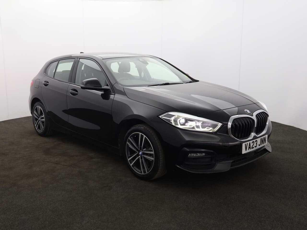 BMW 1 Series 2.0 120d Sport (LCP) view 1