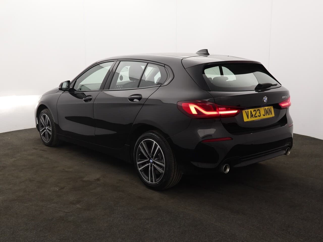 BMW 1 Series 2.0 120d Sport (LCP) — image 8