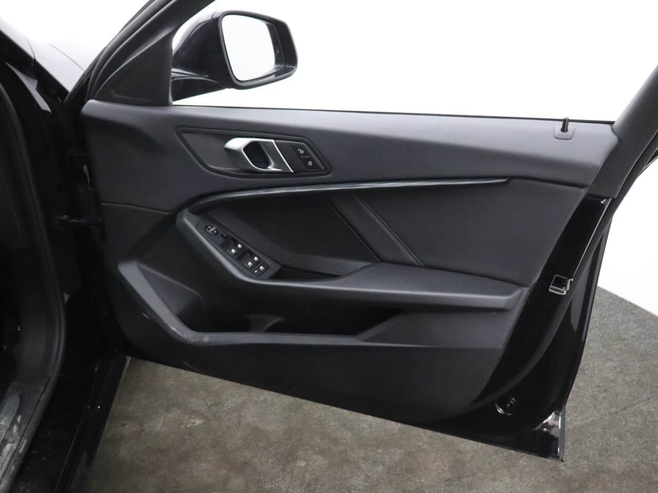 BMW 1 Series 2.0 120d Sport (LCP) — image 50