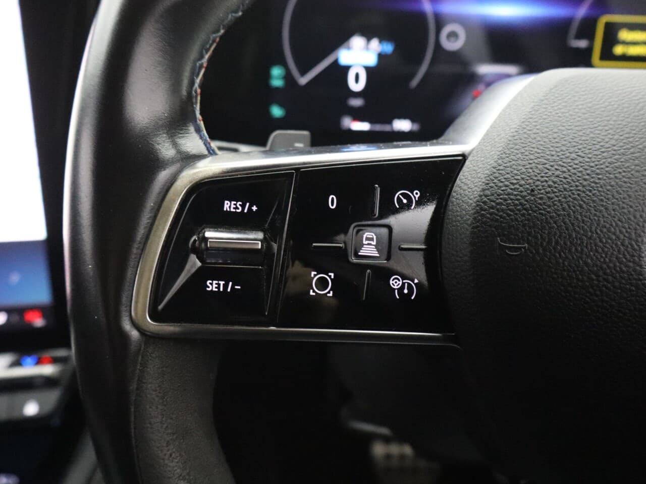 Renault Austral 1.2 E-TECH techno esprit Alpine — image 16