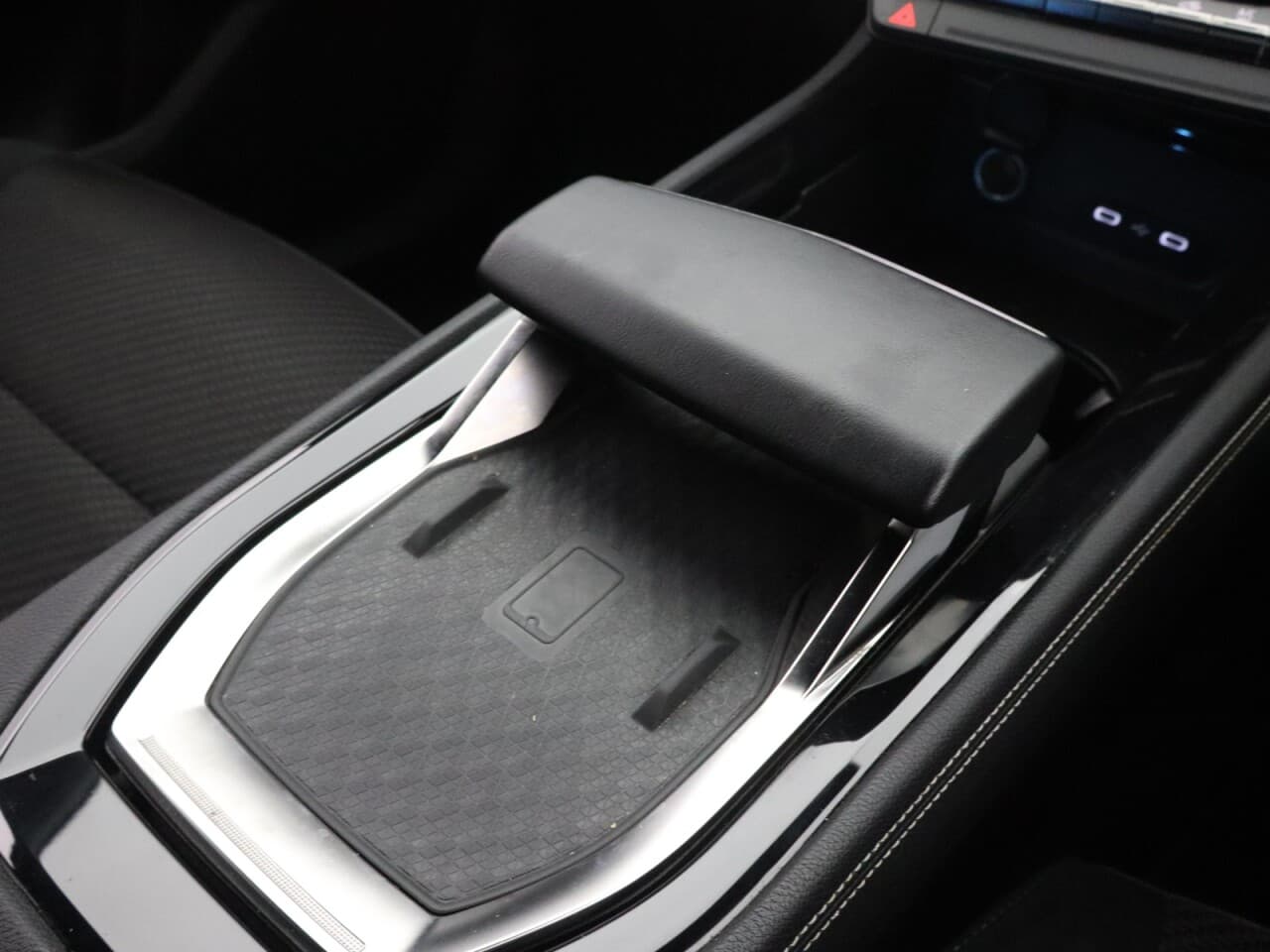 Renault Austral 1.2 E-TECH techno esprit Alpine — image 21