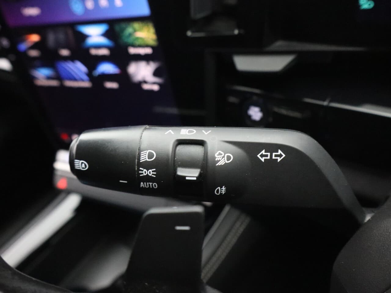 Renault Austral 1.2 E-TECH techno esprit Alpine — image 36