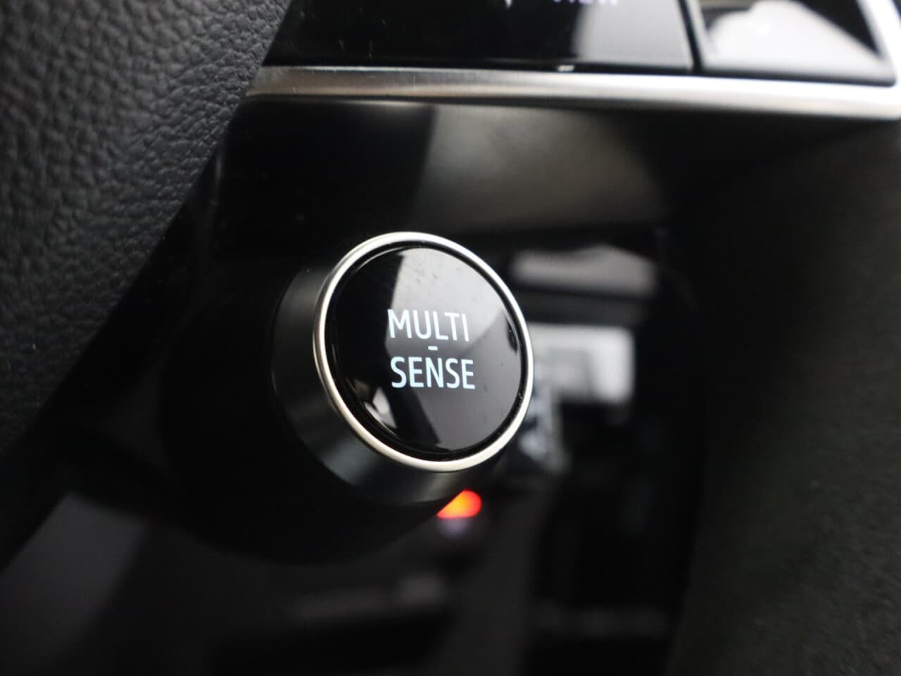Renault Austral 1.2 E-TECH techno esprit Alpine — image 38
