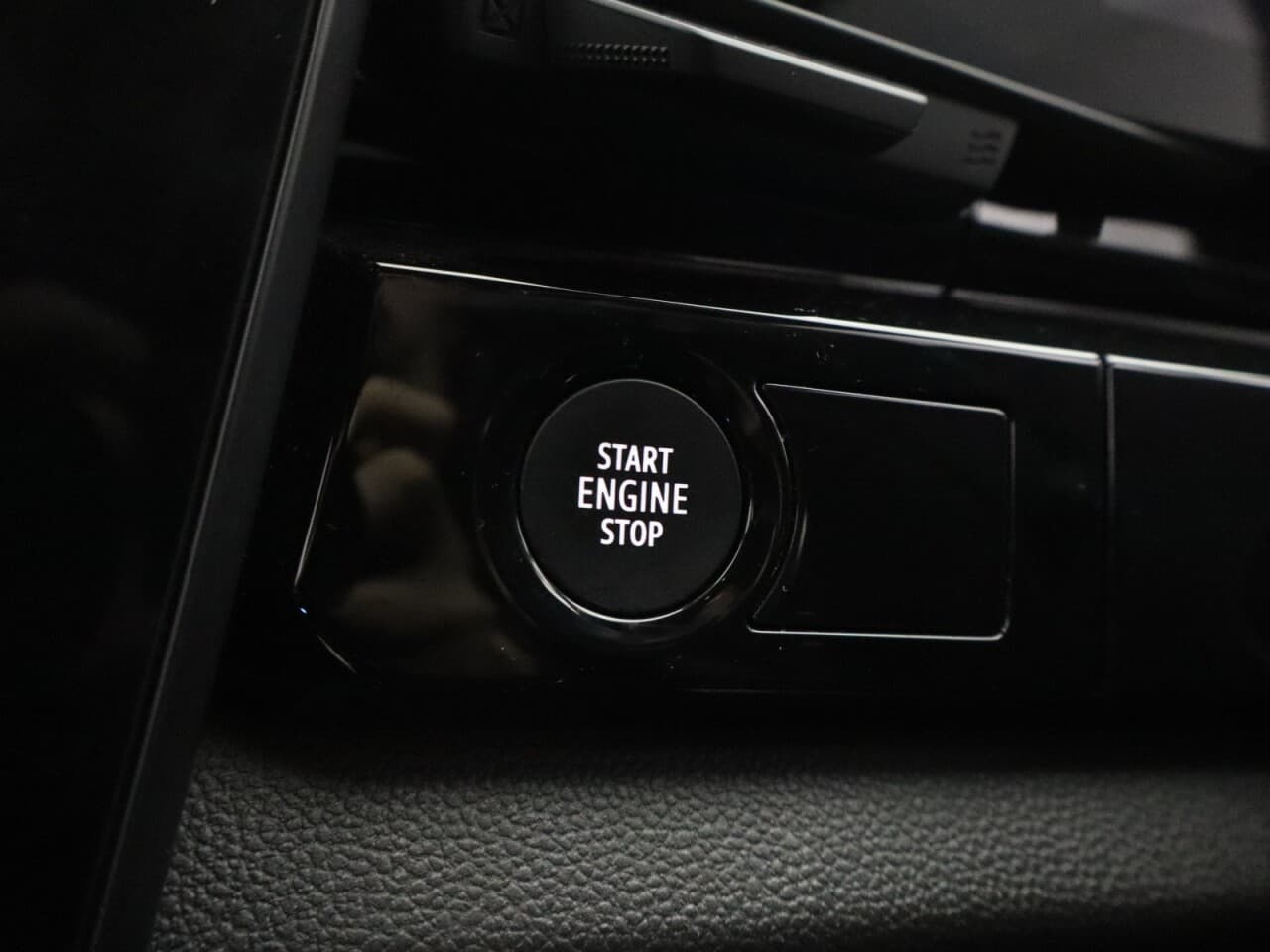 Renault Austral 1.2 E-TECH techno esprit Alpine — image 39