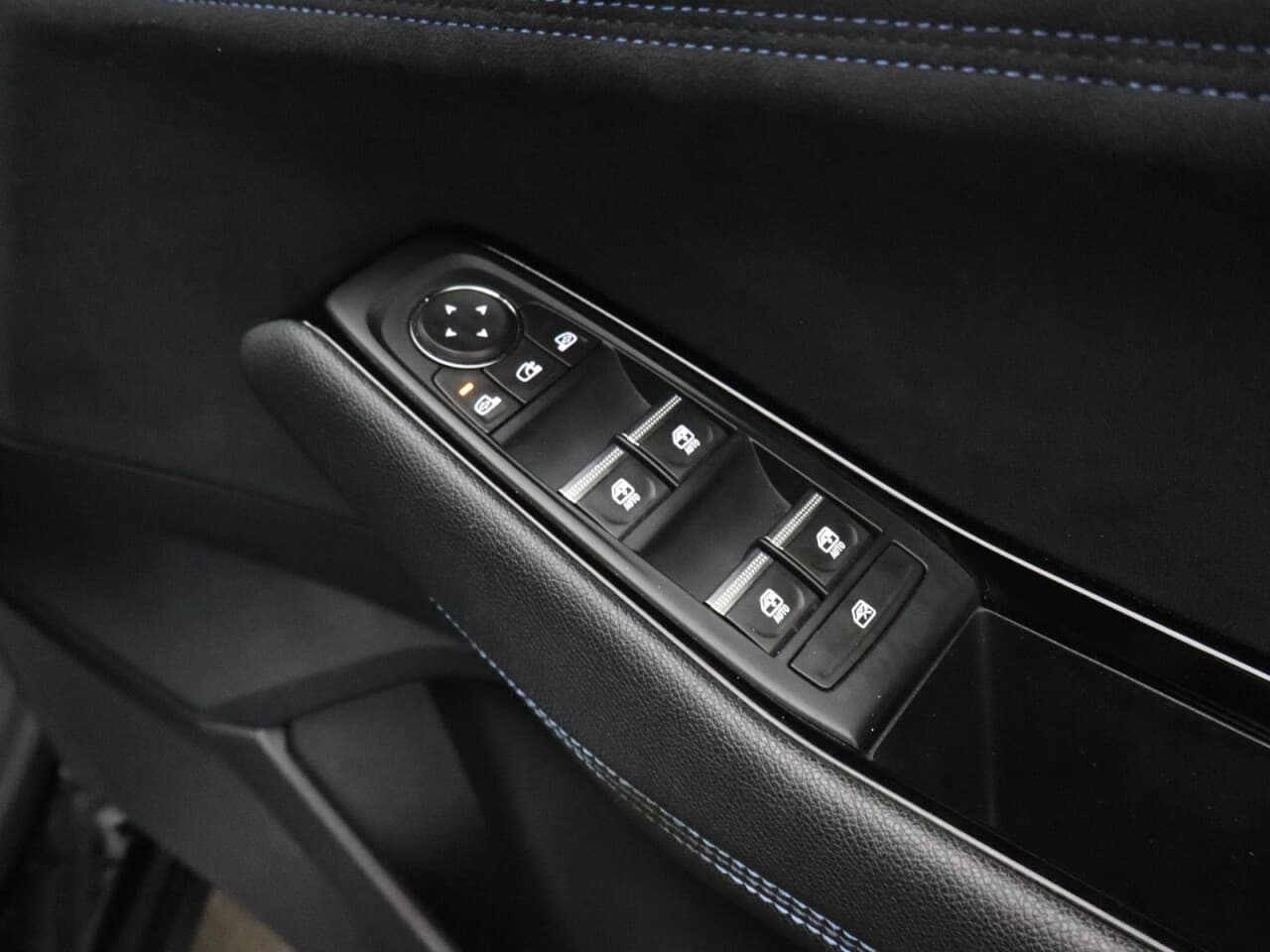 Renault Austral 1.2 E-TECH techno esprit Alpine — image 48