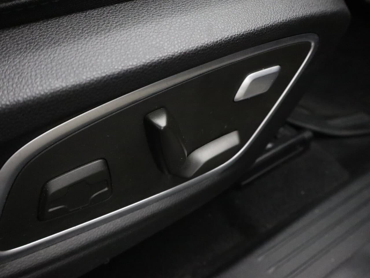 Renault Austral 1.2 E-TECH techno esprit Alpine — image 50