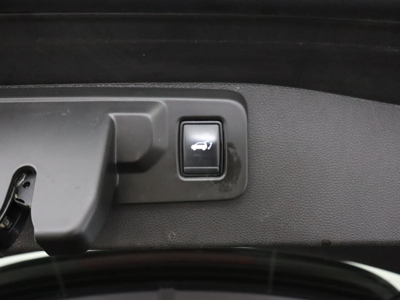 Renault Austral 1.2 E-TECH techno esprit Alpine — image 45