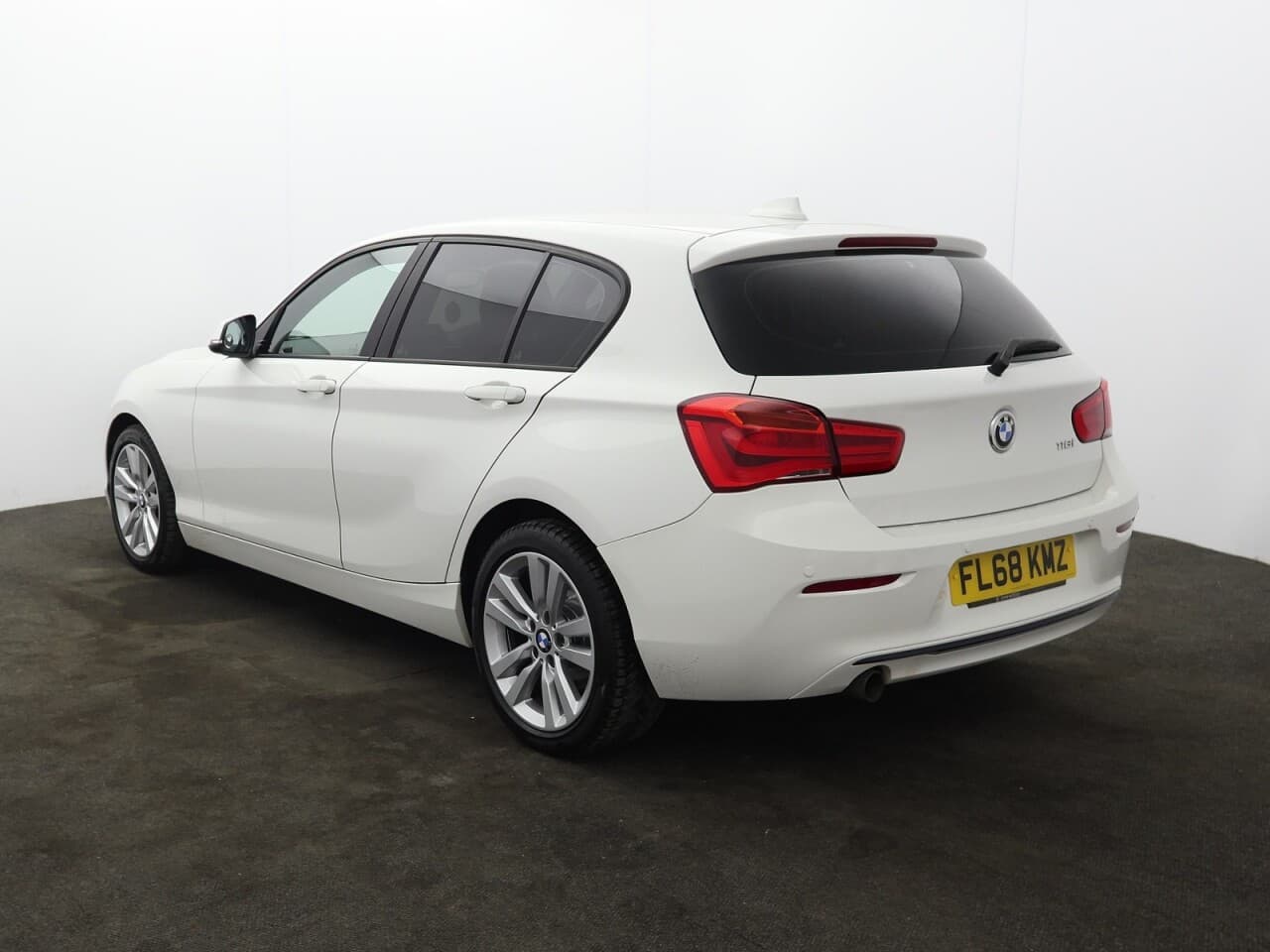 BMW 1 Series 1.5 118i Sport — image 8