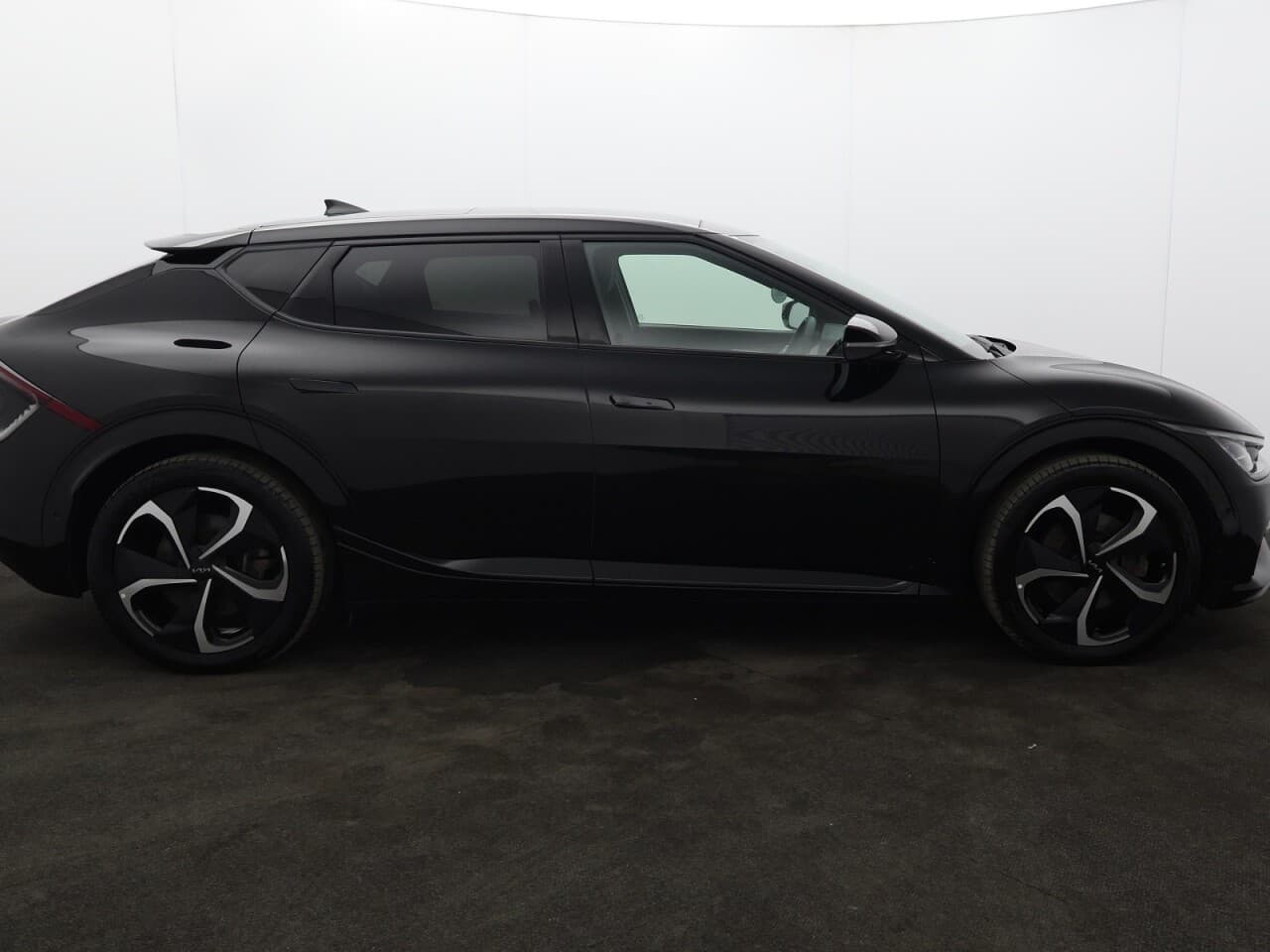 Kia EV6 77.4kWh GT-Line S — image 11