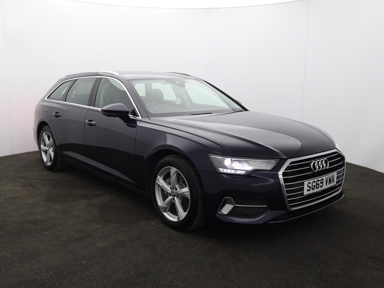 Audi A6 Avant 2.0 TDI 40 Sport view 1