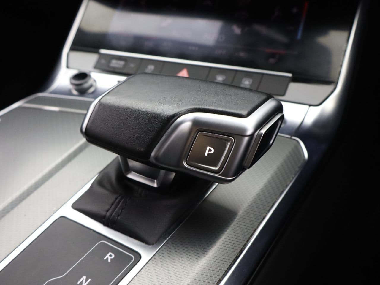 Audi A6 Avant 2.0 TDI 40 Sport — image 22