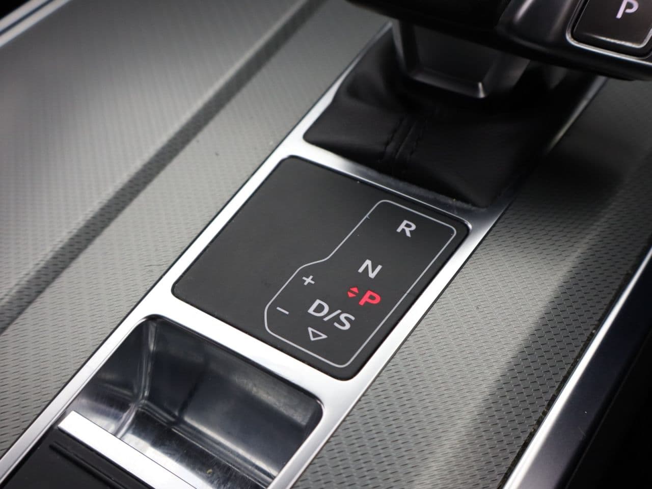 Audi A6 Avant 2.0 TDI 40 Sport — image 23