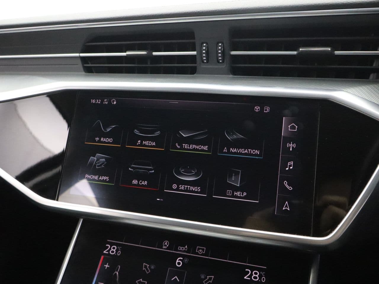 Audi A6 Avant 2.0 TDI 40 Sport — image 32