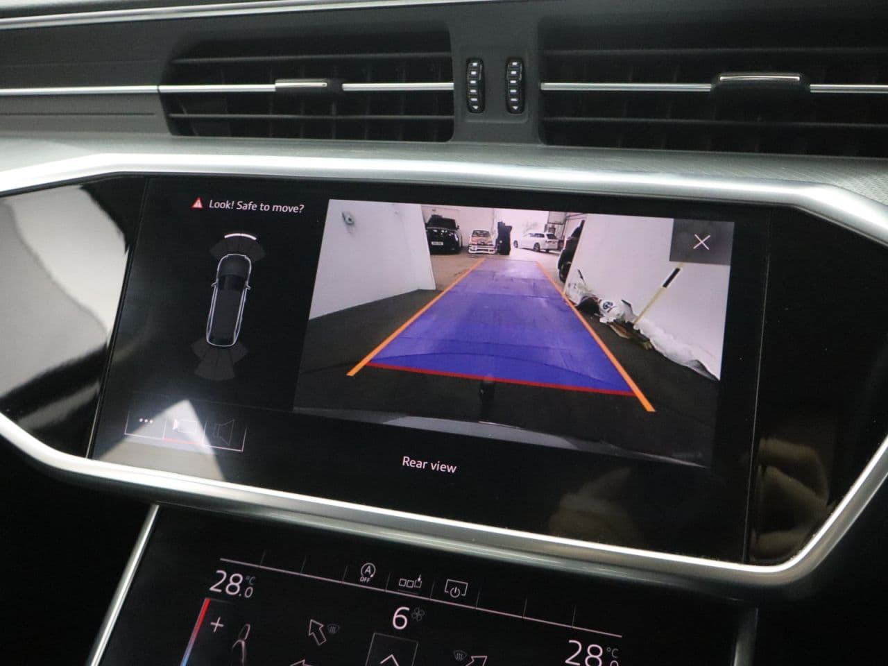 Audi A6 Avant 2.0 TDI 40 Sport — image 33