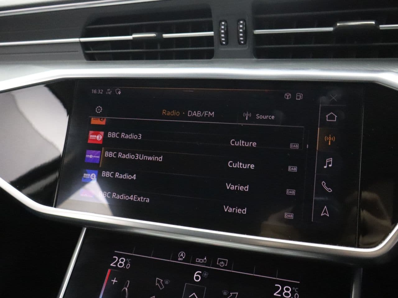 Audi A6 Avant 2.0 TDI 40 Sport — image 35