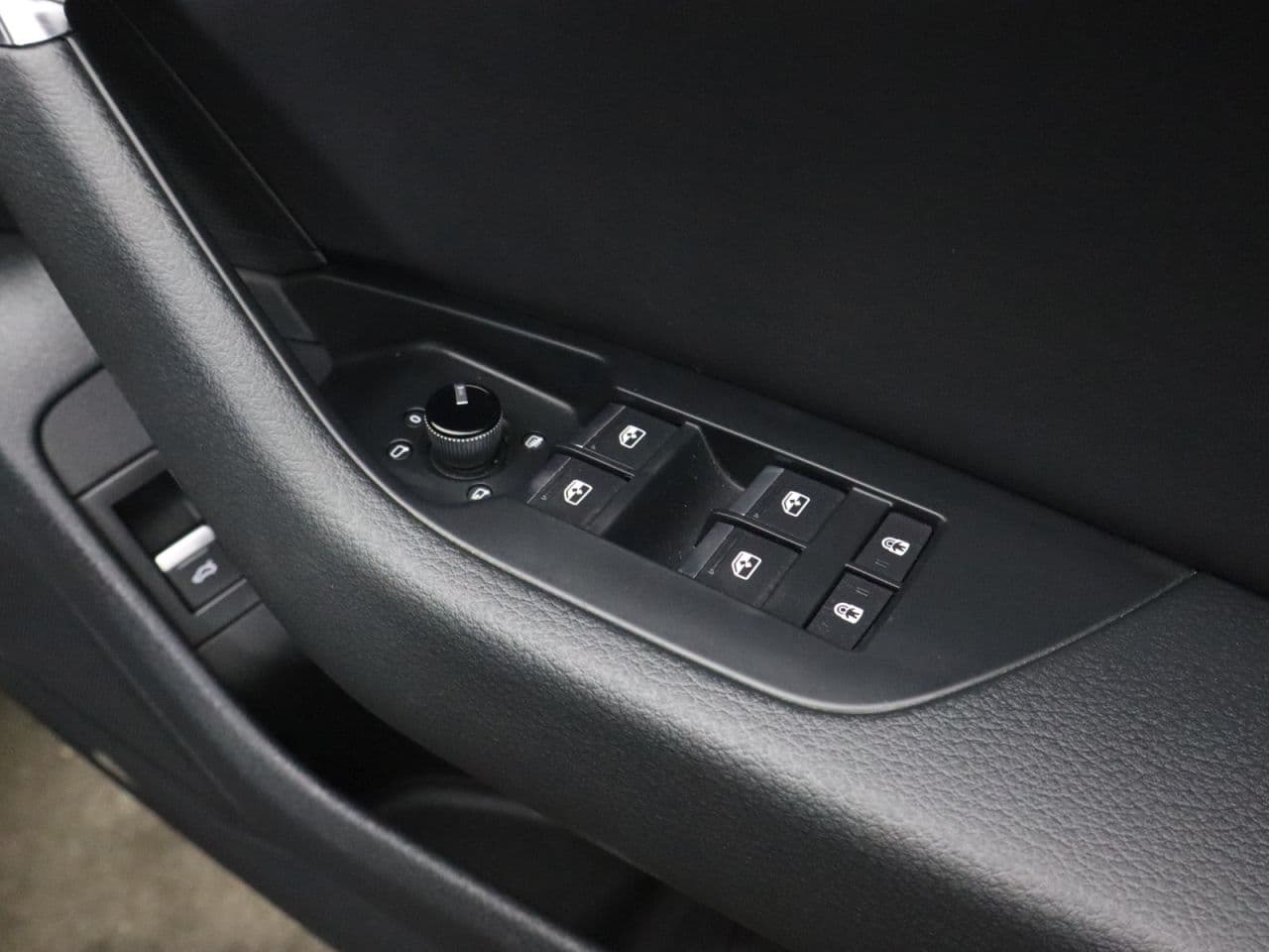 Audi A6 Avant 2.0 TDI 40 Sport — image 53