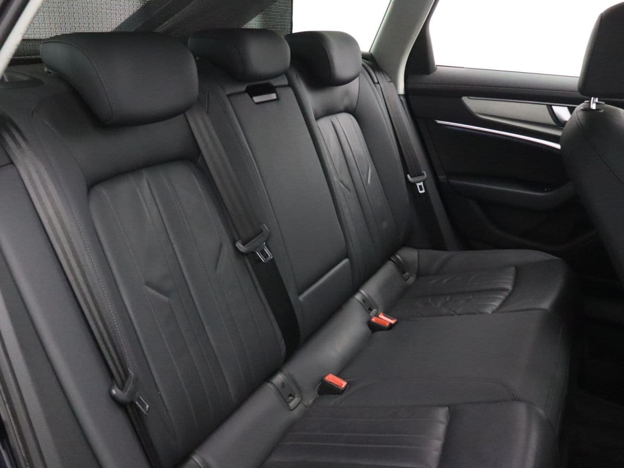 Audi A6 Avant 2.0 TDI 40 Sport — image 48