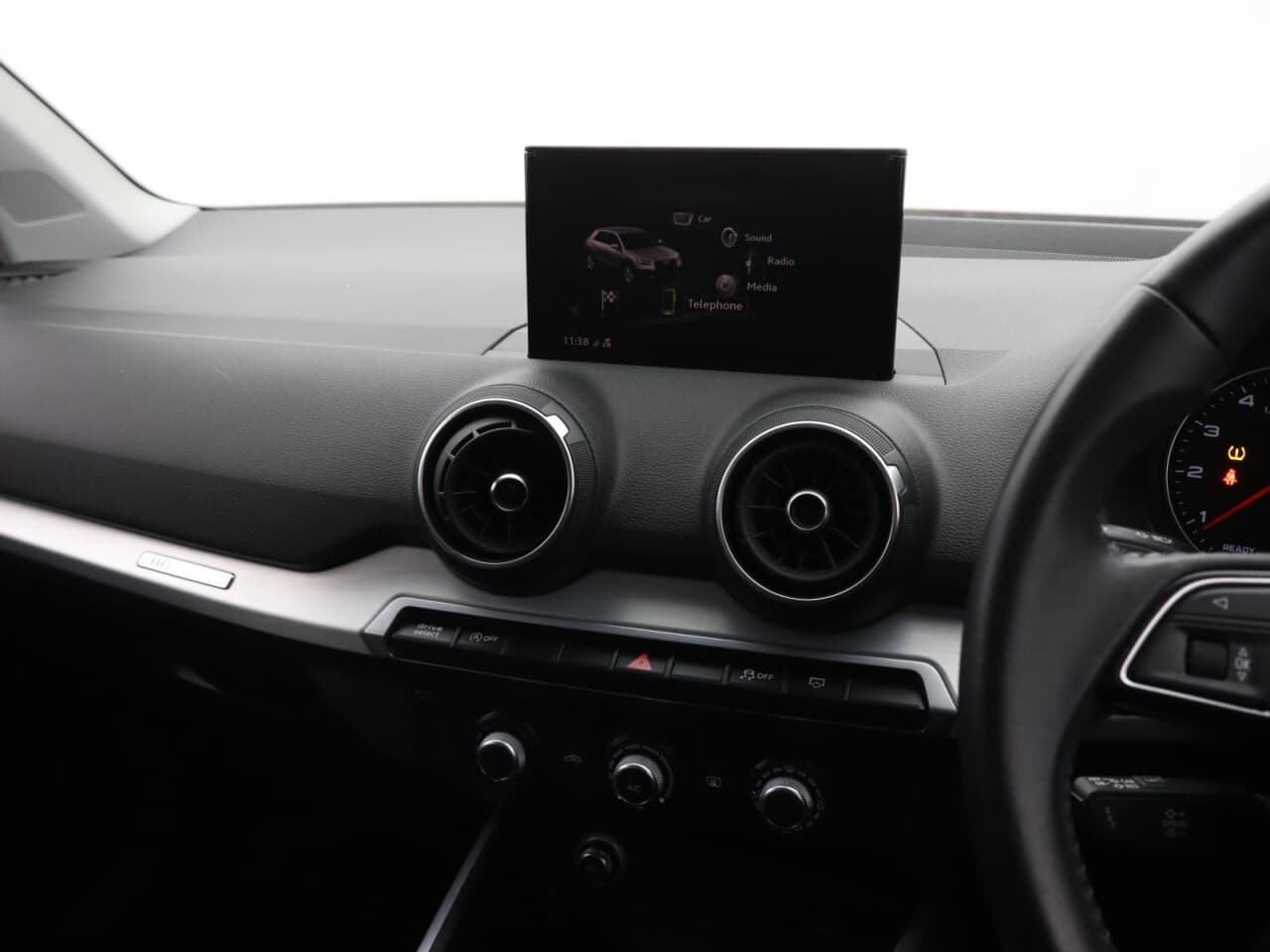 Audi Q2 1.5 TFSI CoD 35 Sport — image 22