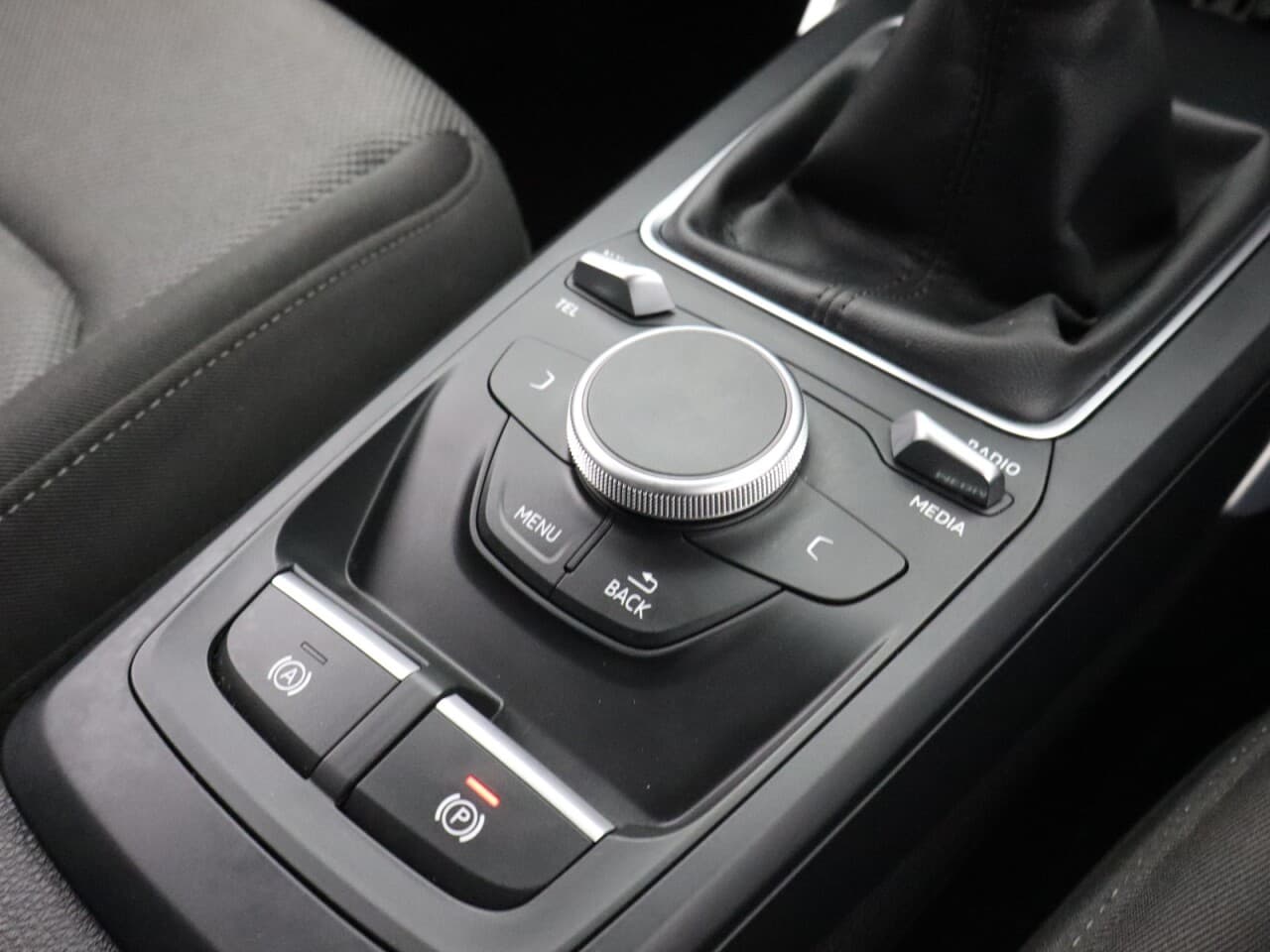 Audi Q2 1.5 TFSI CoD 35 Sport — image 27