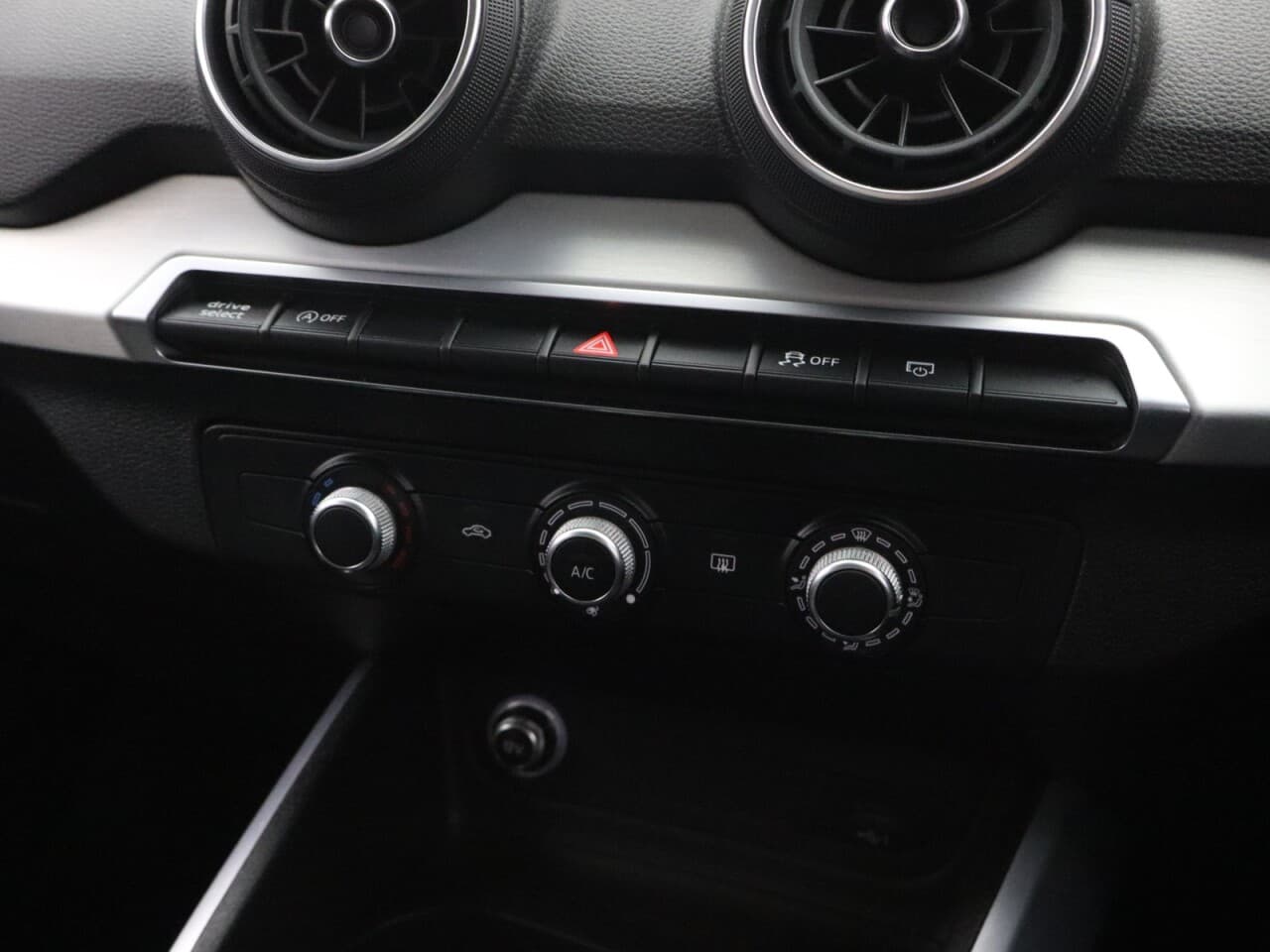 Audi Q2 1.5 TFSI CoD 35 Sport — image 28