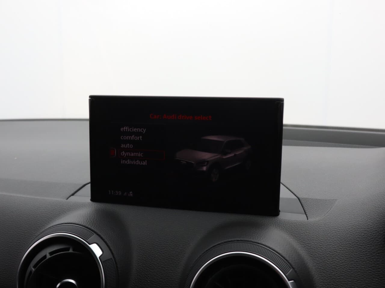 Audi Q2 1.5 TFSI CoD 35 Sport — image 32