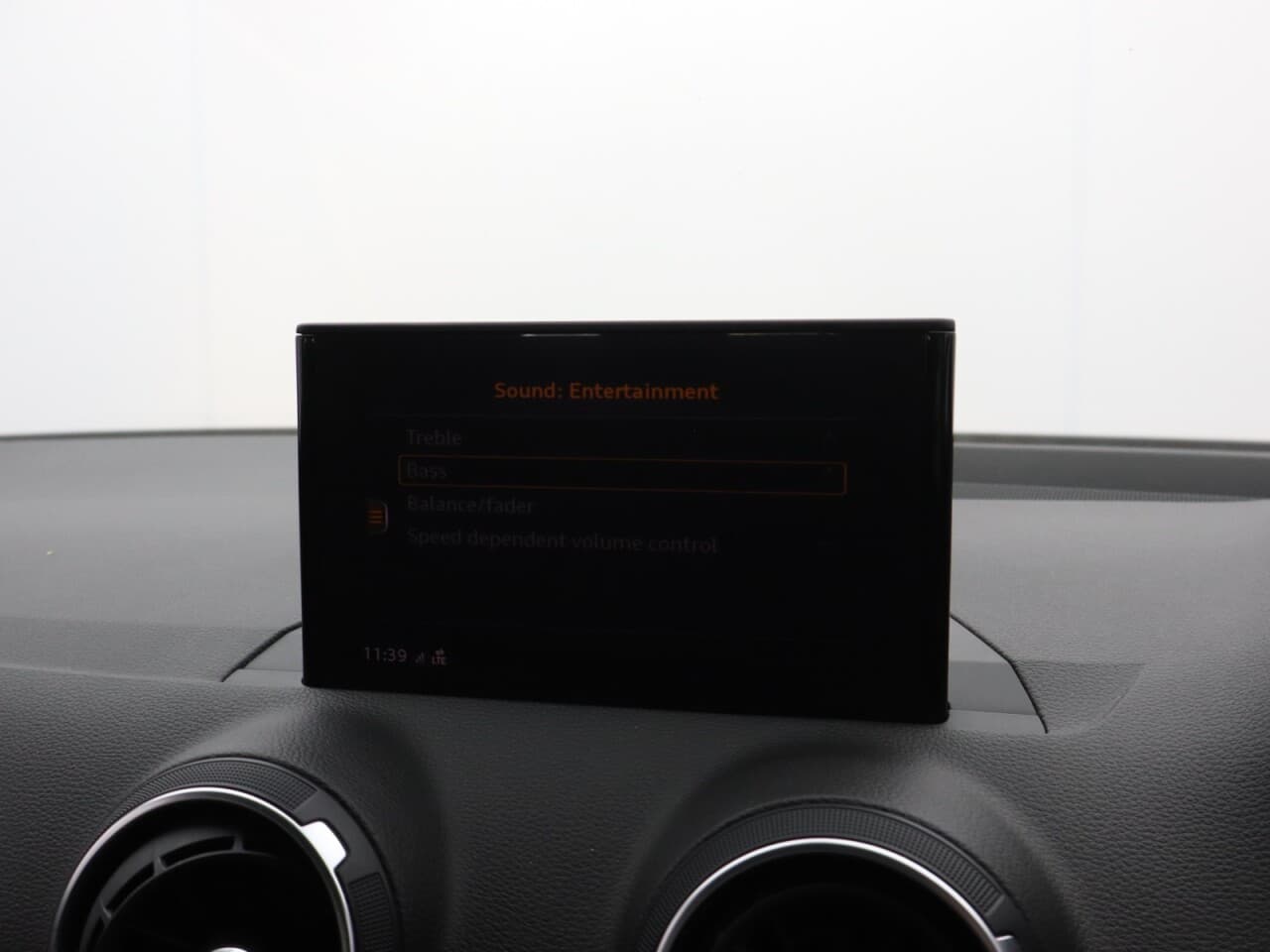 Audi Q2 1.5 TFSI CoD 35 Sport — image 33