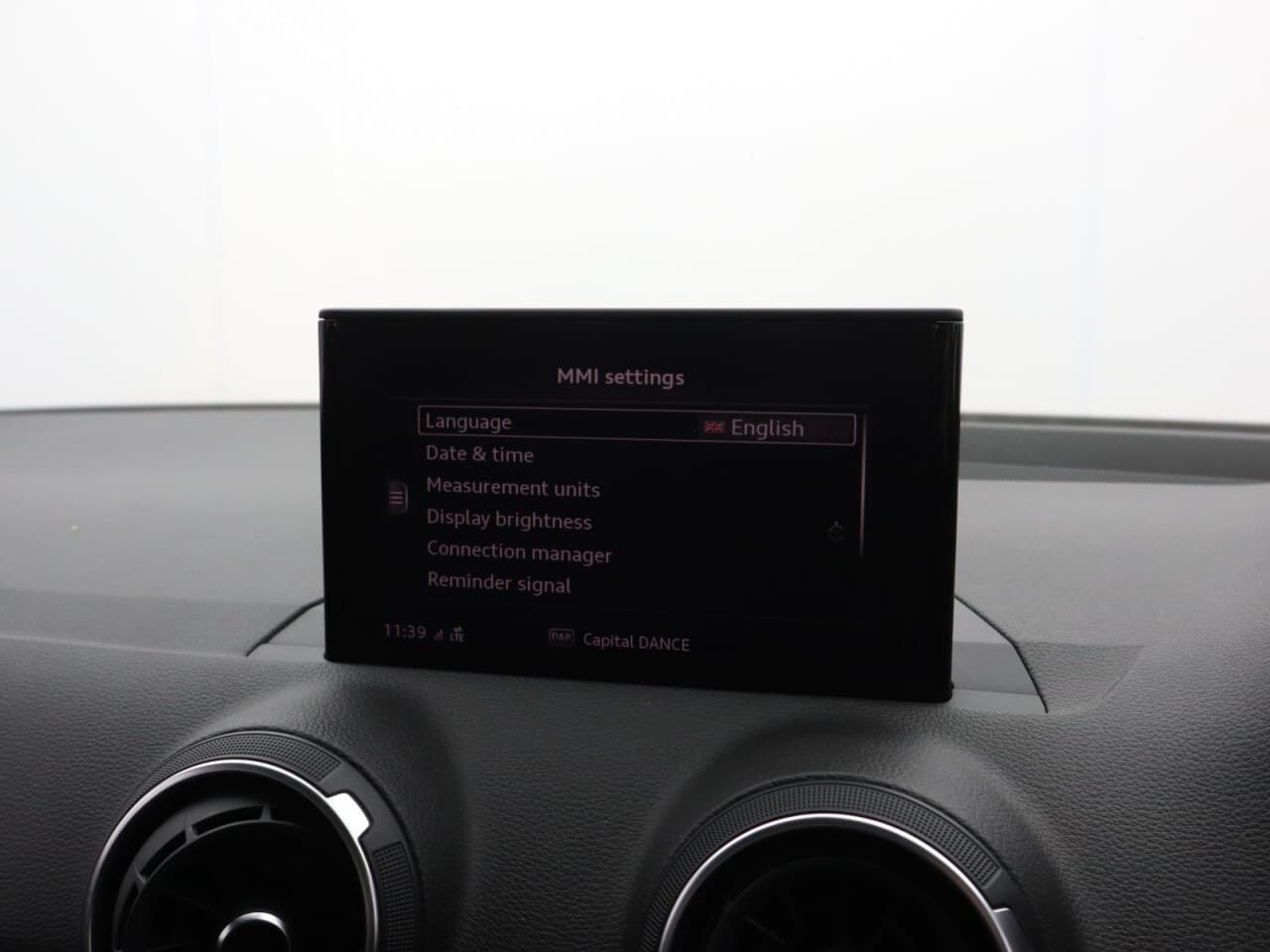 Audi Q2 1.5 TFSI CoD 35 Sport — image 35