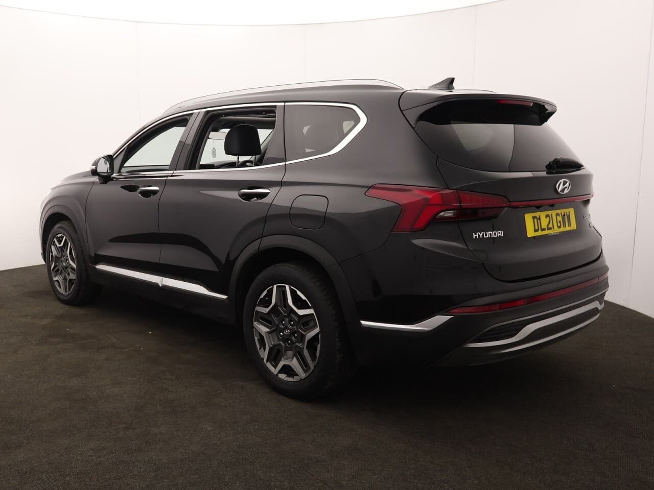 Hyundai Santa Fe 1.6 h T-GDi Ultimate — image 8
