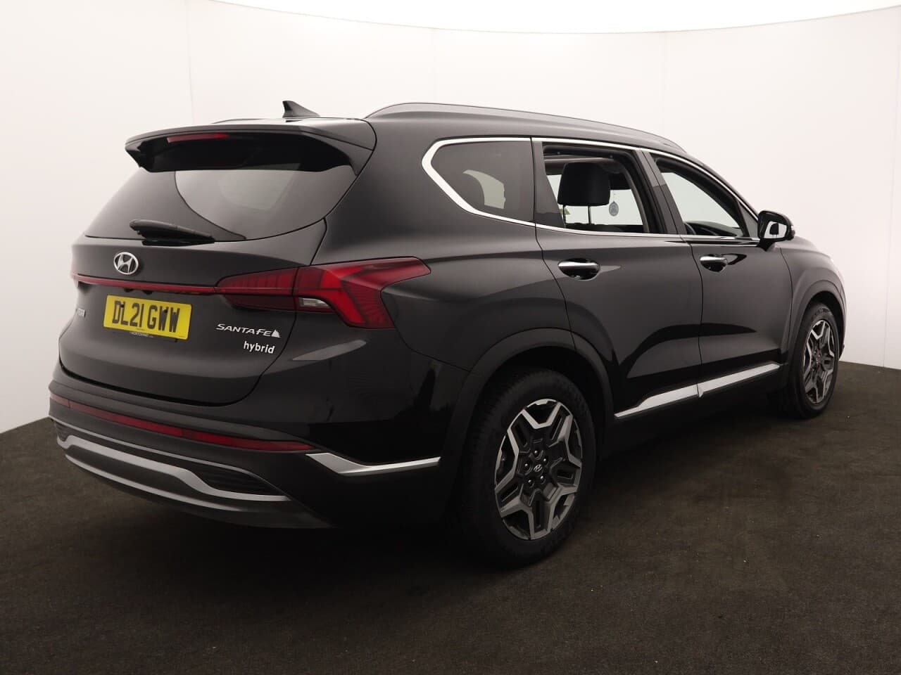 Hyundai Santa Fe 1.6 h T-GDi Ultimate — image 10