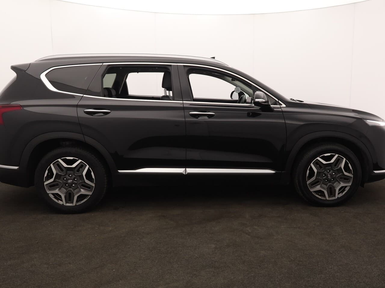 Hyundai Santa Fe 1.6 h T-GDi Ultimate — image 11