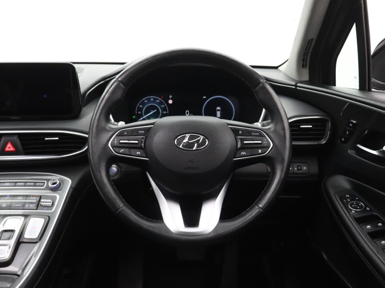 Hyundai Santa Fe 1.6 h T-GDi Ultimate — image 17